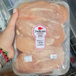 Pechuga de pollo con hueso Delicias