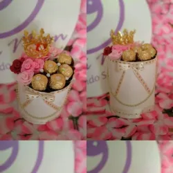 Bouquet de rosas y bombones ferreros 