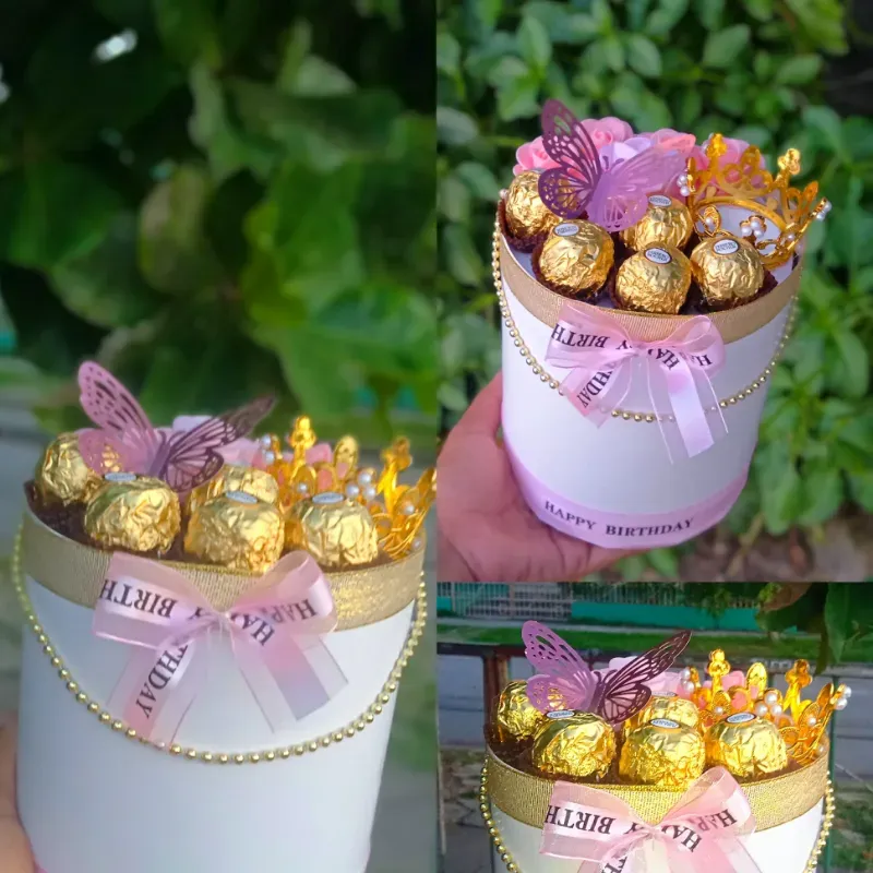 Bouquet de rosas y bombones ferreros 