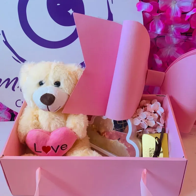 Caja con cubierta de acrílico