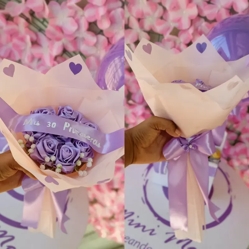 Ramo de 7 rosas eternas 