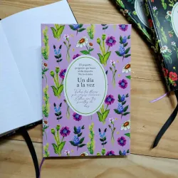 Agenda de flores silvestres moradas con fondo morado