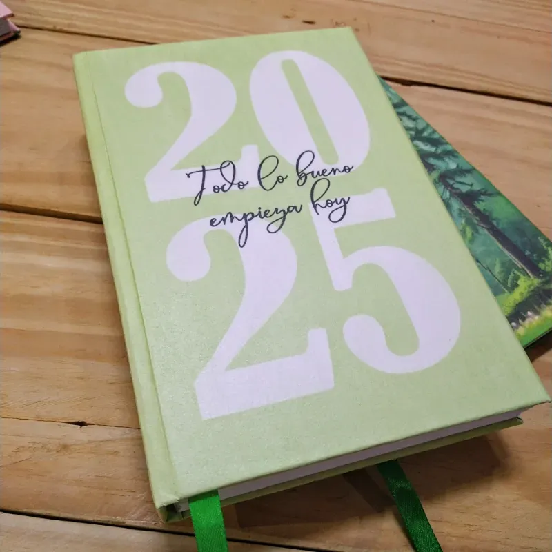 Agenda del año con frase