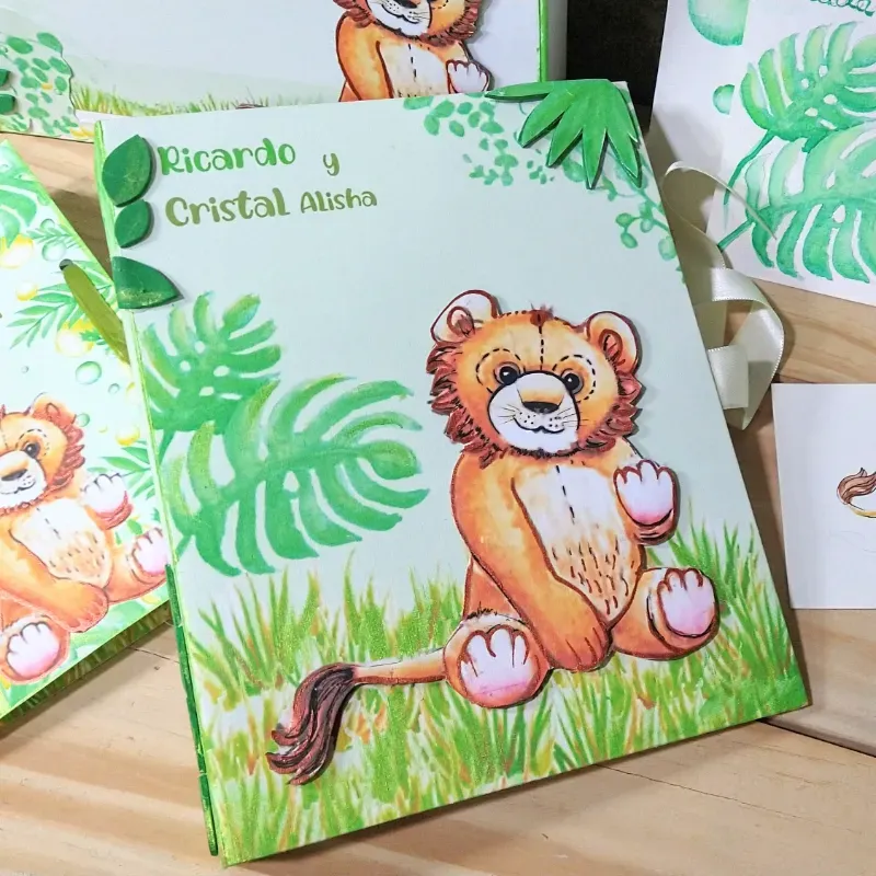 Álbum de niño de leoncito 