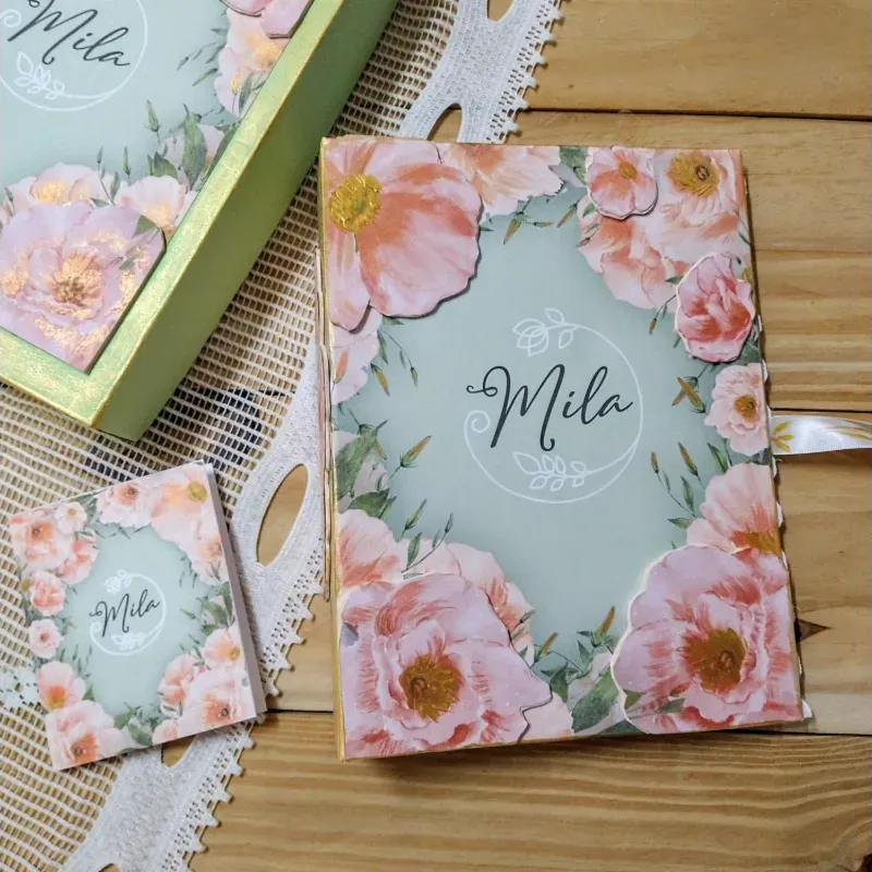 Álbum photobook verde y naranja de flores 