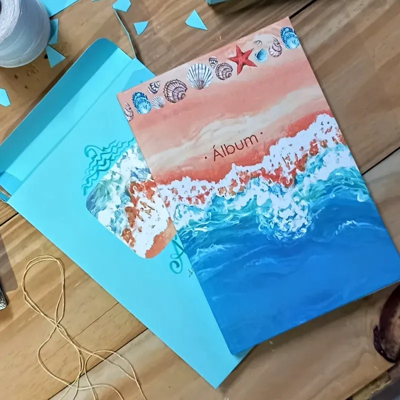 Álbum scrapbook de mar