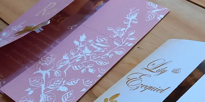 Invitación medio libro