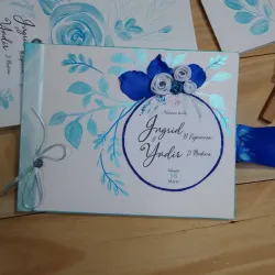 Libro de firmas pintado a mano de rosas azules 