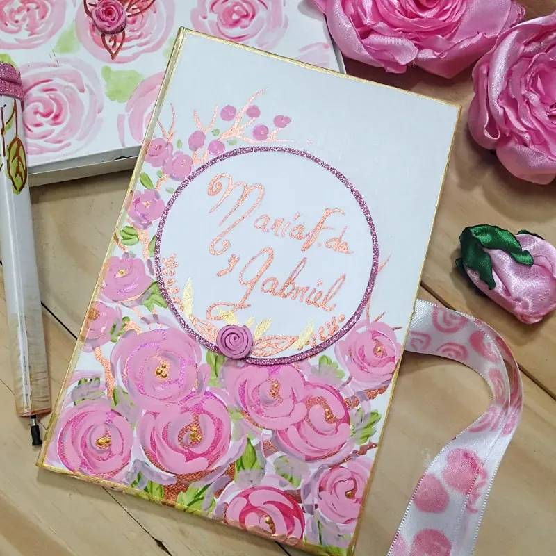 Libro de firmas pintado a mano de rosas rosadas 