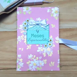 Scrapbook con portada pintada a mano