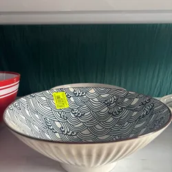 Fuente mediana de cristal