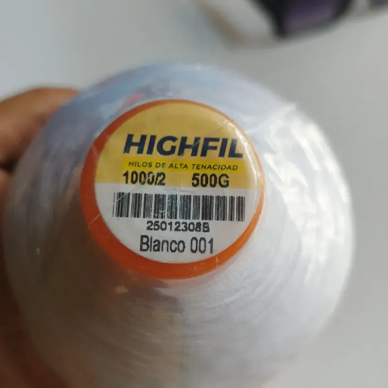 Cono súper grande de hilo 