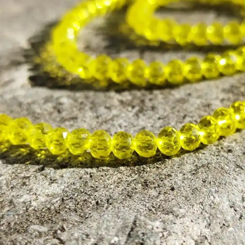 Swarosvki 4 mm amarillo 