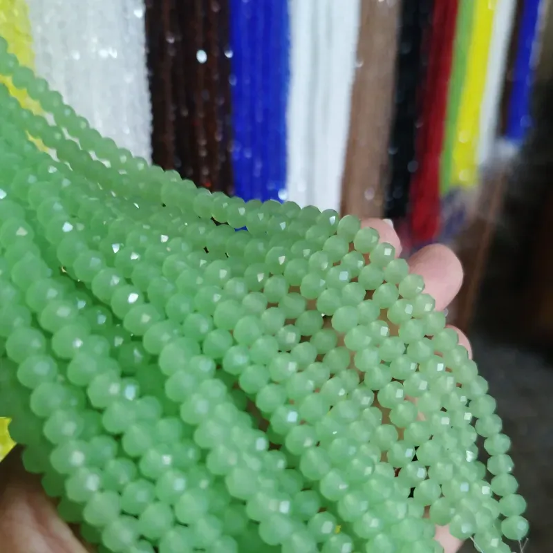 Swarosvki verde claro 6 mm