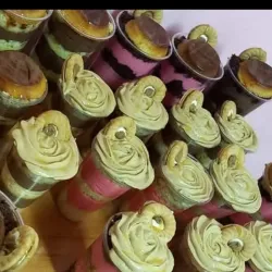 Postres en vasos panetela de vainilla 