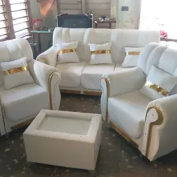 Belleza de muebles listos para entregar inmediatamente