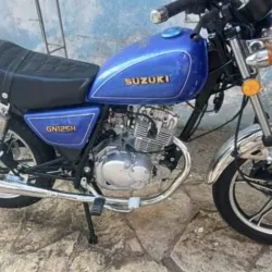 Moto Suzuki