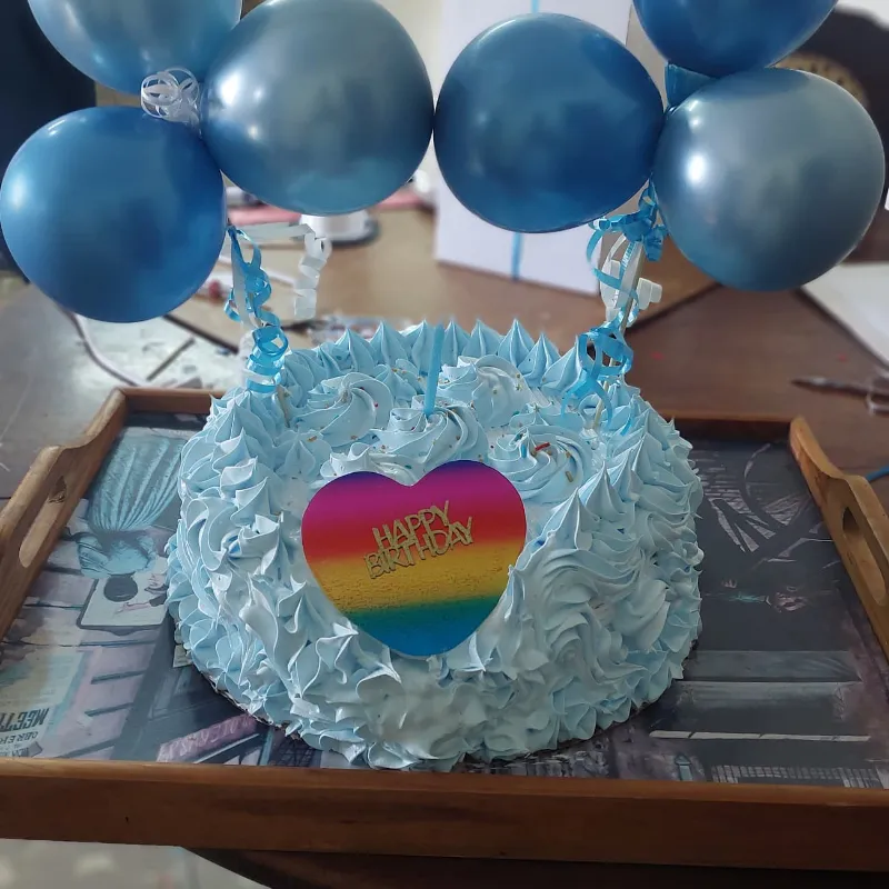 Pastel con vela volcánica 