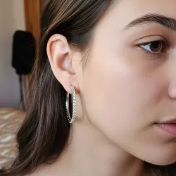 Argollas plateadas pequeñas