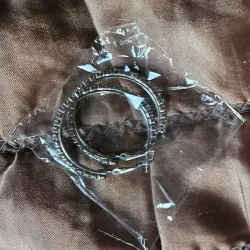 Argollas plateadas pequeñas