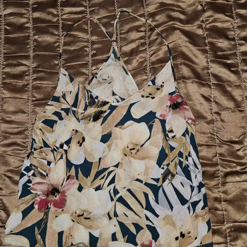 Blisa estampada de tirantes