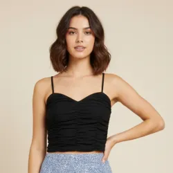 Blusa corta negra de tirantes