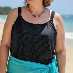 Blusa de playa de puntitos