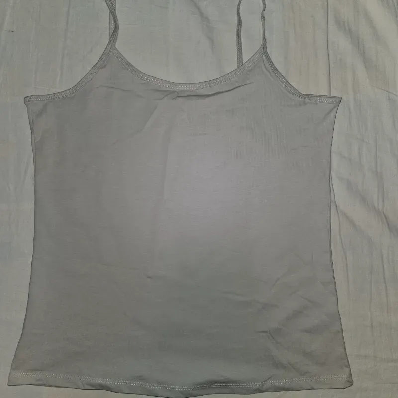 Blusa de tirantes gris