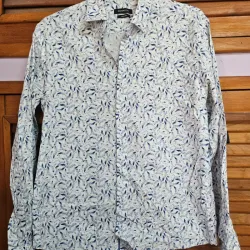 Camisa estampada de hombre