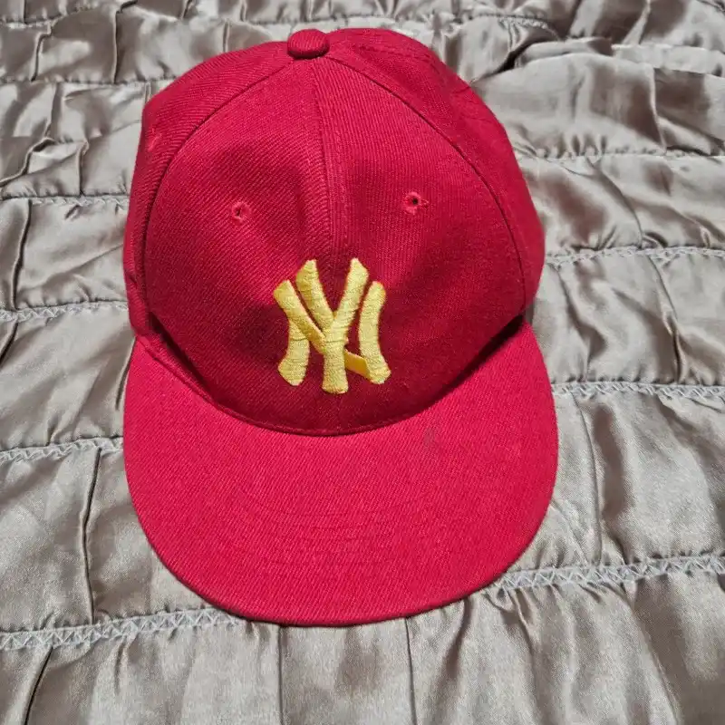 Gorra roja de NY