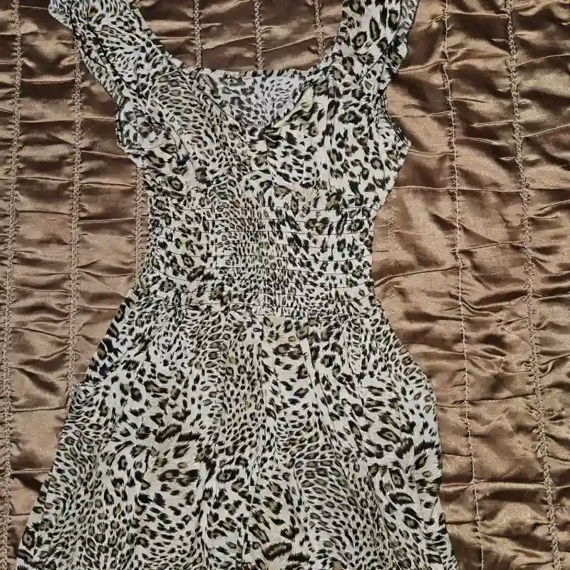 Mono estampado de leopardo