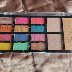 Paleta de sombras grande