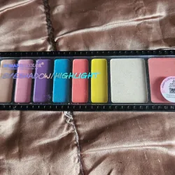 Paleta de sombras pequeña