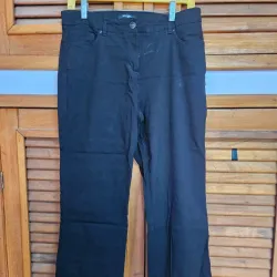 Pantalon negro corte recto