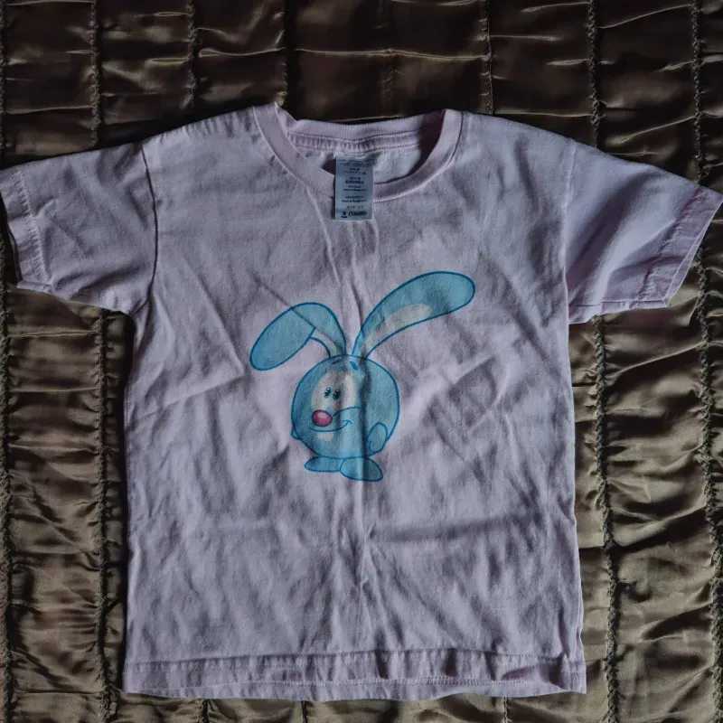 Pulover violeta conejito