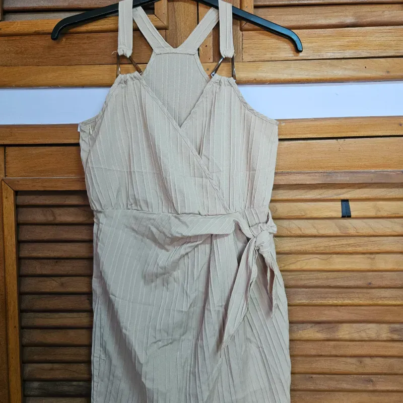 Vestido Beige con lazo