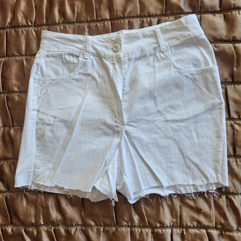 Short blanco
