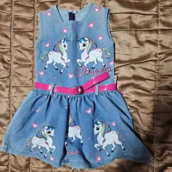 Vestido azul con cinto