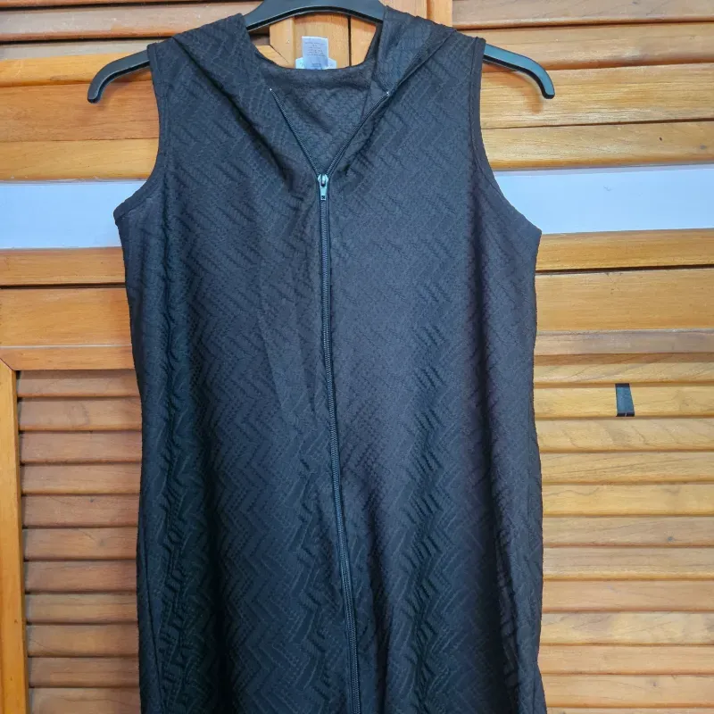 Vestido desmangado playero