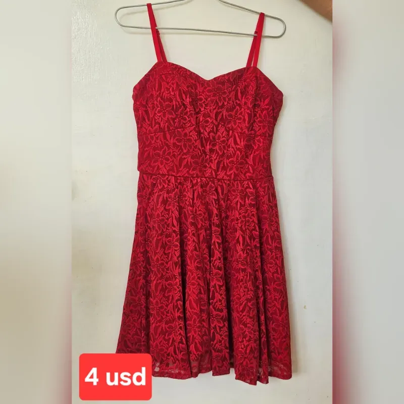 Vestido rojo de tirantes