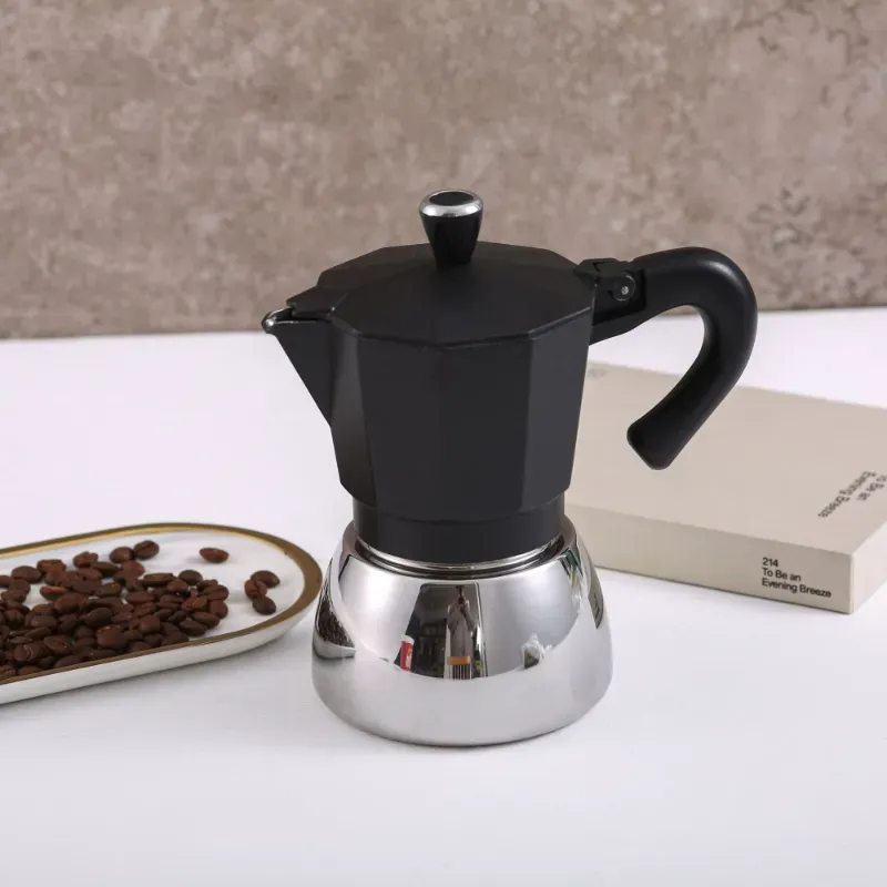 Cafetera Base Curva - Negra - 6 Tazas