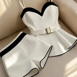 Conjunto blanco y negro