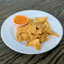 Totopos con Salsa 