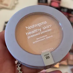 Neutrogena Healthy Skin® Pressed Powder – Light 20