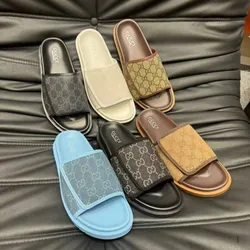 Chancletas Gucci 