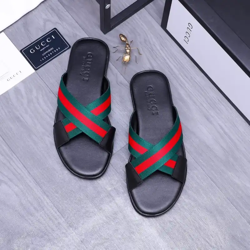 Chancletas Gucci 