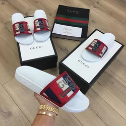 Chancletas Gucci 