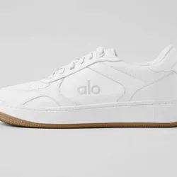 Tenis alo