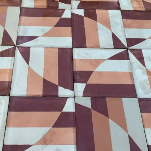 Dios les Bendiga familia!!! 🎨🎨🖌️🧱La Fábrica de Mosaicos "Hijos del Dueño" oferta diferentes modelos, tamaños y precios de mosaicos, rodapiés y pasos de escalera.
Tenemos disponibles ahora mismo o por encargo si así lo desea. Los ofertamos por unidades y por metros cuadrados en dependencia del diseño y modelo🍥👨🏽‍🎨
Mosaicos normales:
-15x15▫️
-20x20◽
-25x25◻️
-30x30🔲
Cualquier modelo correspondiente.
Rodapiés: 12x25 
Pasos de Escalera: 
-24x25
-25x30 
Mosaicos coloniales con fondo Gris o  blanco🔳 con diferentes dibujos, tamaños y diseños. Combinación en Rojo🟥 Marrón 🟫 Negro⬛  amarillo🟨 verde🟩. Todos colores importados y de la mejor calidad👌🏽.
Además tenemos balaustres para embellecer portales y terrazas; ofertamos adocretos para garajes y frentes; y torchos para terrazas y patios, útiles para evitar filtraciones en las casas. 
Garantizamos calidad y longevidad de cada uno de los productos. Su deseo está a su alcance. 
Comuníquese con nosotros ¡¡¡YA!!! 
Acá le dejamos el link de WhatsApp para más especificaciones:👇🏽👇🏽👇🏽

🌐Envía un mensaje a Camilo Guevara por WhatsApp. https://wa.me/message/7UVQAIP4L65OJ1 
📞+53 55630994
🌐Envía un mensaje a Leinier por WhatsApp. https://wa.me/message/LUBHF7QT7ELYE1
📞+53 59177875
Este es el enlace de nuestro grupo en WhatsApp, únase para que forme parte de esta gran familia "Hijos del Dueño"
https://chat.whatsapp.com/Lbkb6pKf62N6CTOHoeSD2R
(Cada precio de mosaicos que aparece es por metro cuadrado)