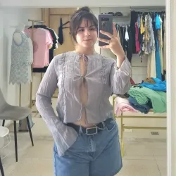 Camisa gris de lazos H&M